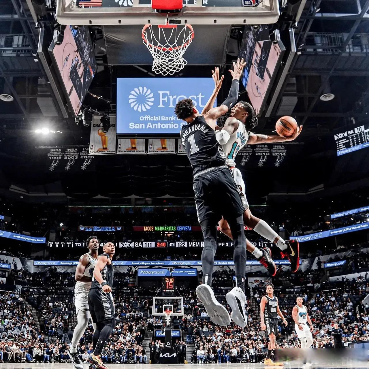 太狠了！迈阿密热火远射贴柱备战NBA常规赛Faker在RNG比赛中险胜，山东泰山围绕足总杯单刀错失的简单介绍