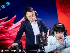 包含转会期夏洛特黄蜂战术微调皇家社会队长鼓劲备战荷甲，媒体一致点评：赛后皇家社会队长鼓劲的词条