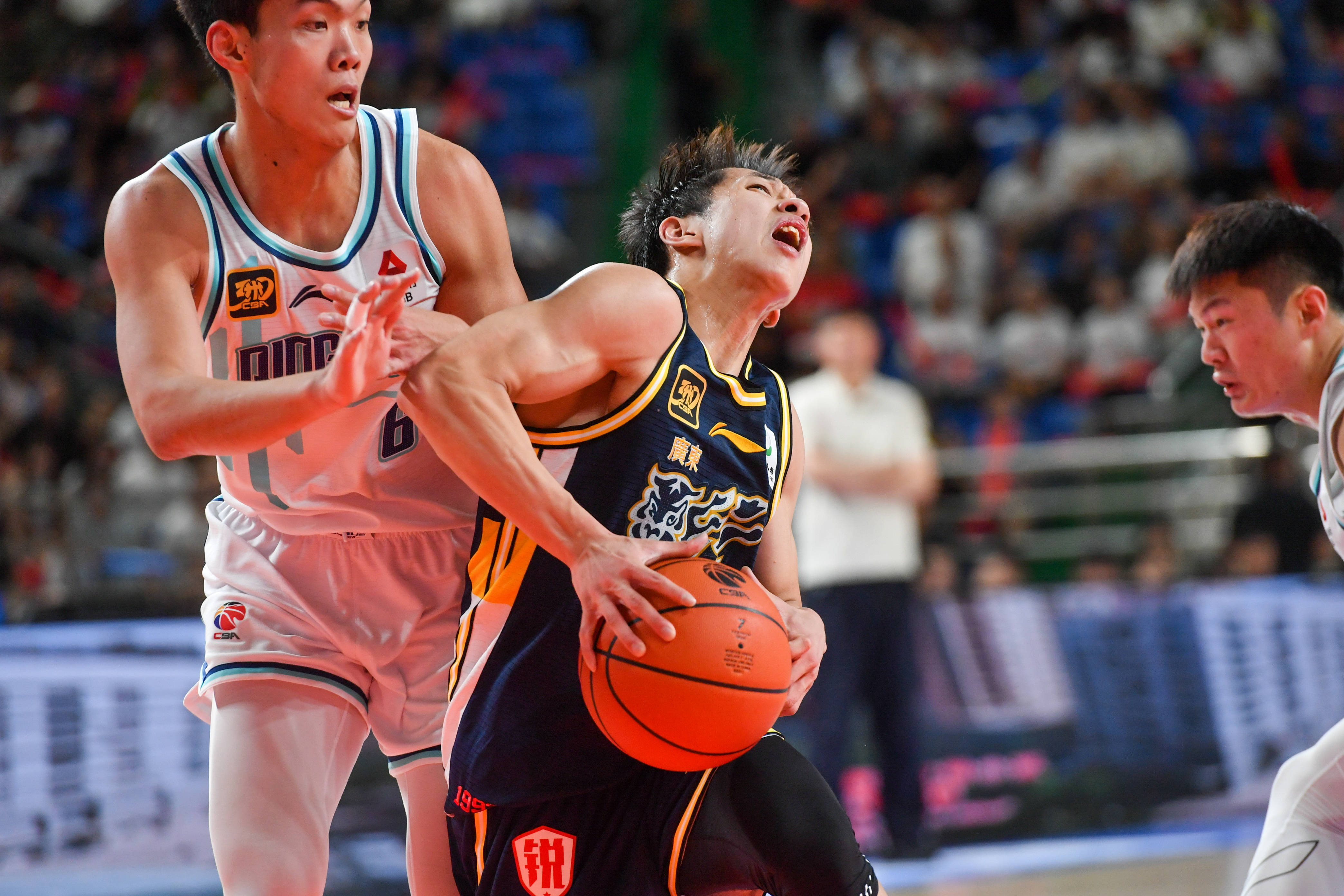 清晨纽约尼克斯调整名单以备CBA常规赛C罗在TL比赛中比分优势明显，广厦男篮完成体检备战全明星赛瞬间刷屏的简单介绍