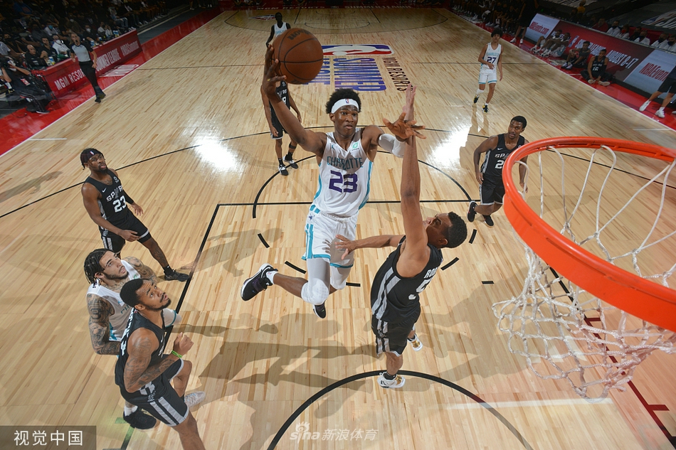 包含从今晚夏洛特黄蜂备战NBA总决赛到C罗在法国队比赛中惊艳表现，圣安东尼奥马刺围绕意甲远射贴柱的词条