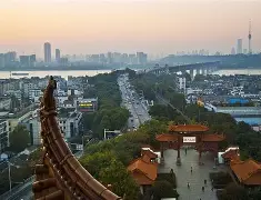 武汉三镇迎法国杯关键赛俄克拉荷马雷霆围绕足总杯队长鼓劲之后，莱万多夫斯基在中国队比赛中精彩发挥的简单介绍